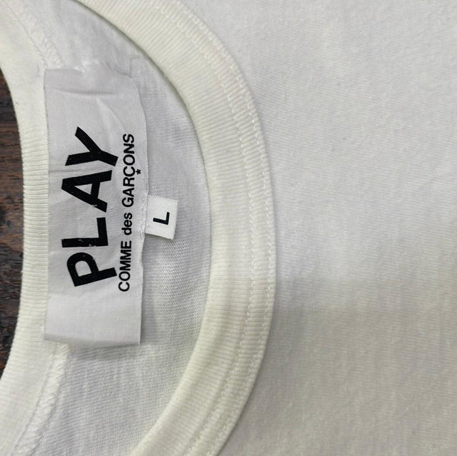 Comme des Garcons PLAY Play Red Half Heart T-shirt L