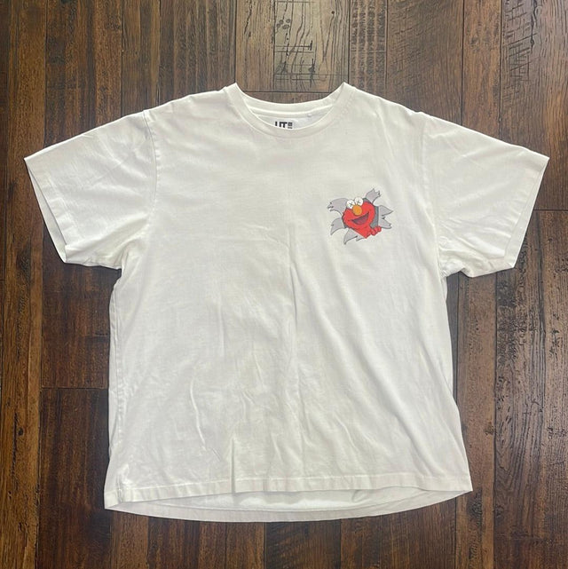 KAWS x Uniqlo x Sesame Street Elmo Tee