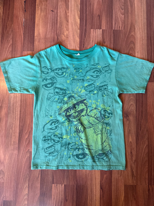Y2K Sesame Street Oscar the Grouch All Over T-Shirt Size M