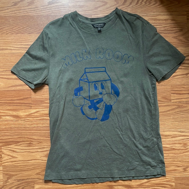 Milk Room x Banana Republic Tee M