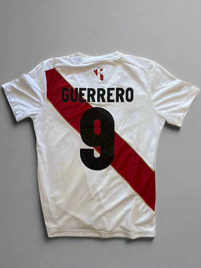 Peru National Team Jersey – 2018 Russia World Cup – Guerrero #9 – Size L – Umbro
