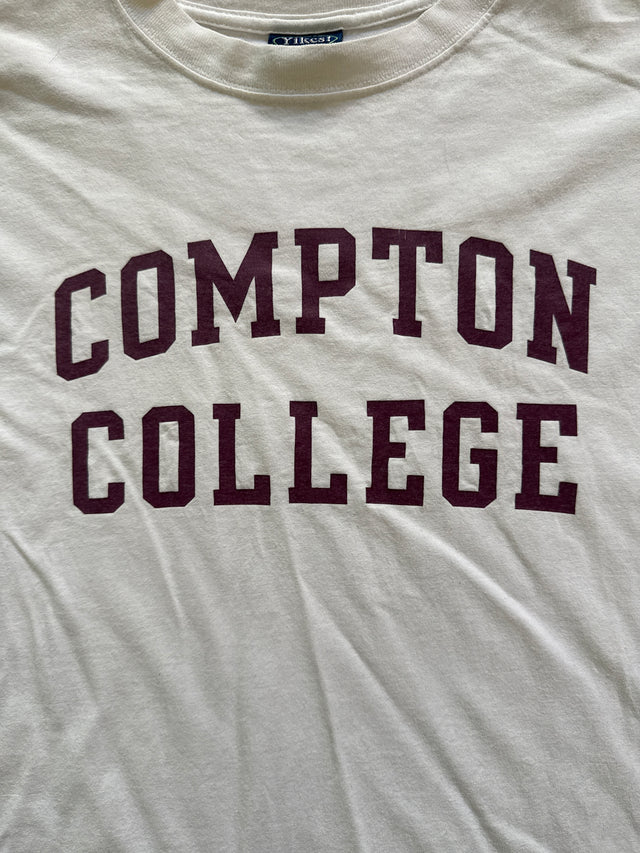 Y2K Compton College Collegiate T-Shirt Large