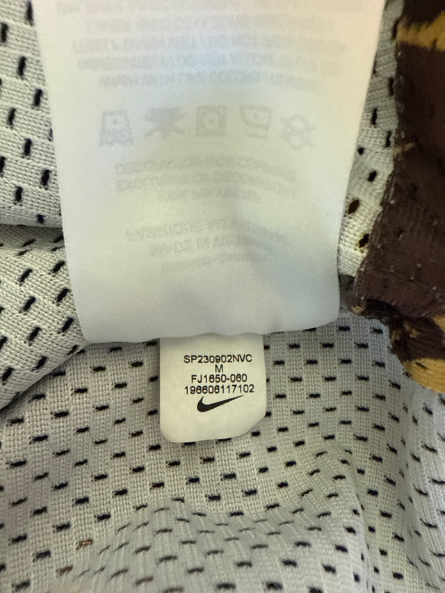 Nike Sportswear Dri-Fit Rose Print Button-Up Jersey (Black/Gold, M)