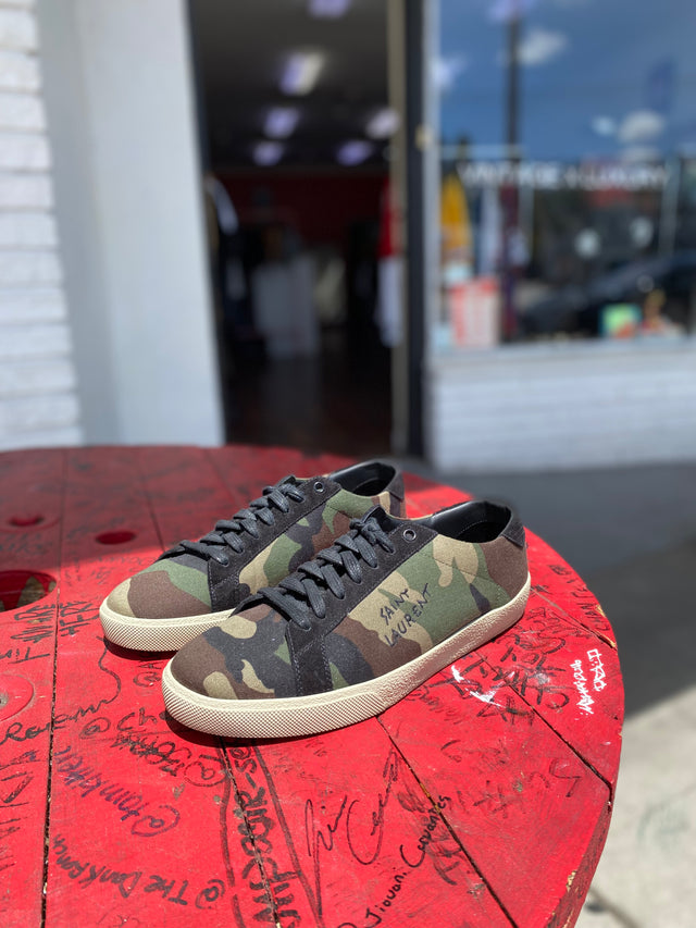 Saint laurent 2025 signature sneakers